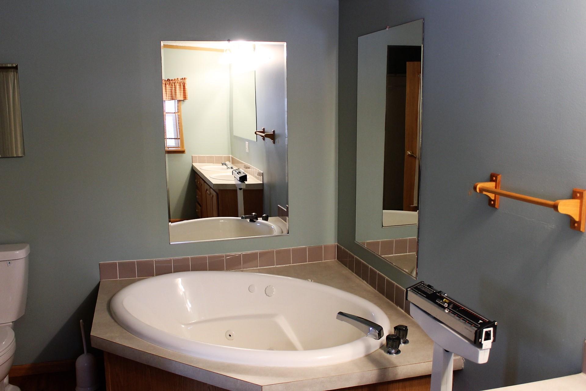 30 Pitcher Road Belfast, ME 04915 - Photo 17 of 26 mast bath 3