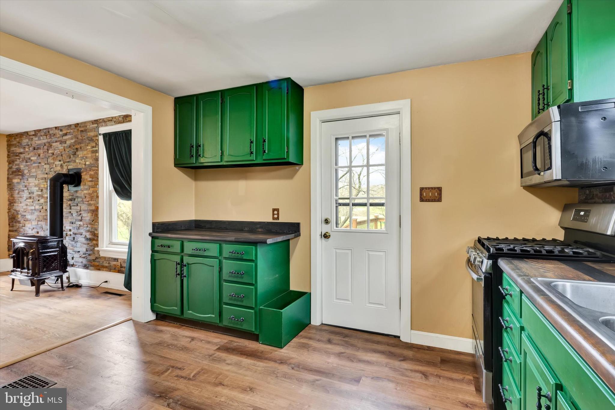 803 Pughtown Road Pottstown, PA 19465 - Photo 3 of 29