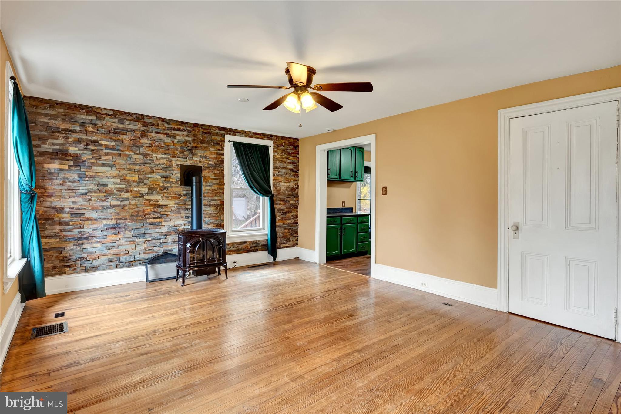 803 Pughtown Road Pottstown, PA 19465 - Photo 6 of 29