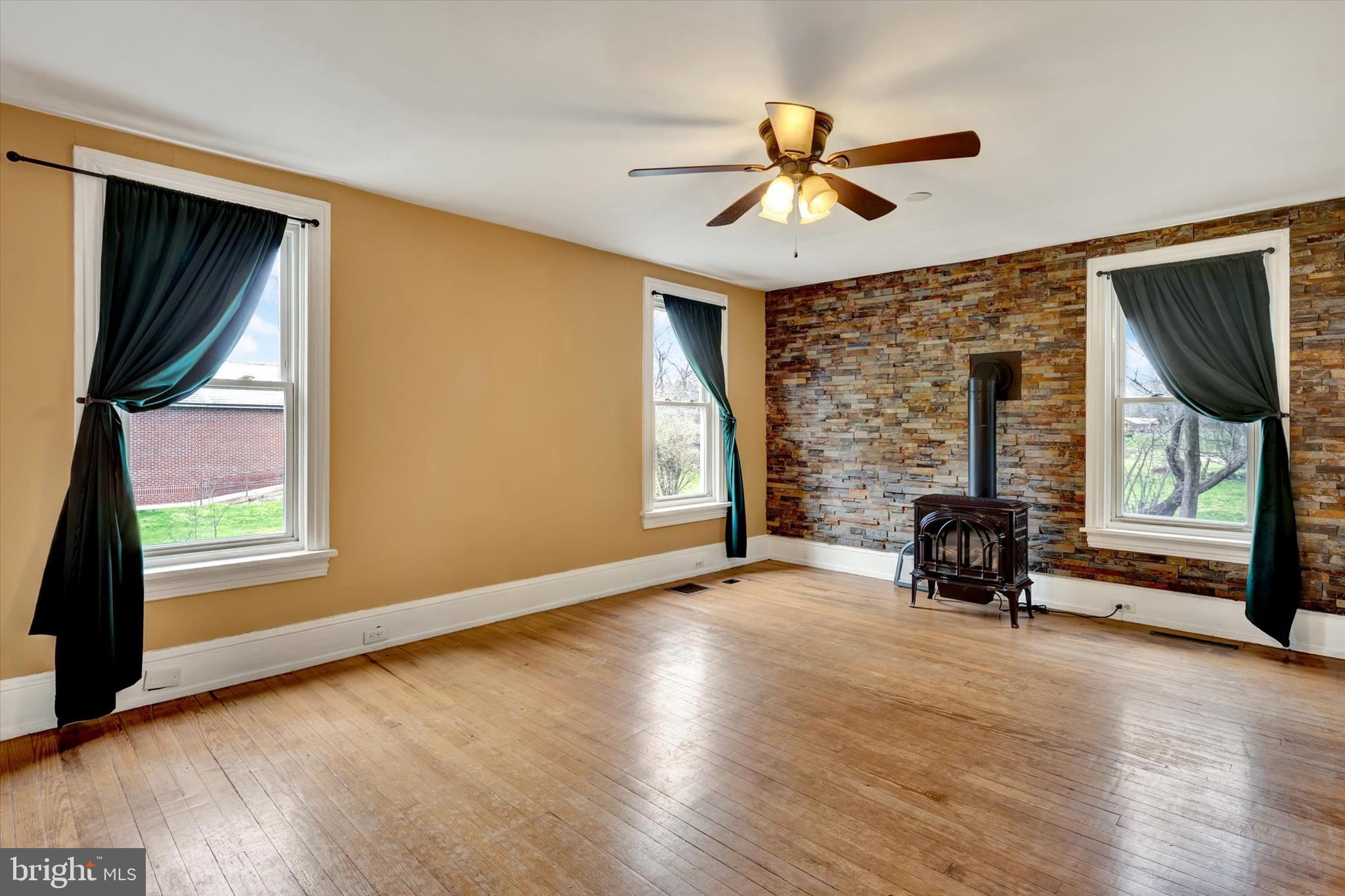 803 Pughtown Road Pottstown, PA 19465 - Photo 7 of 29