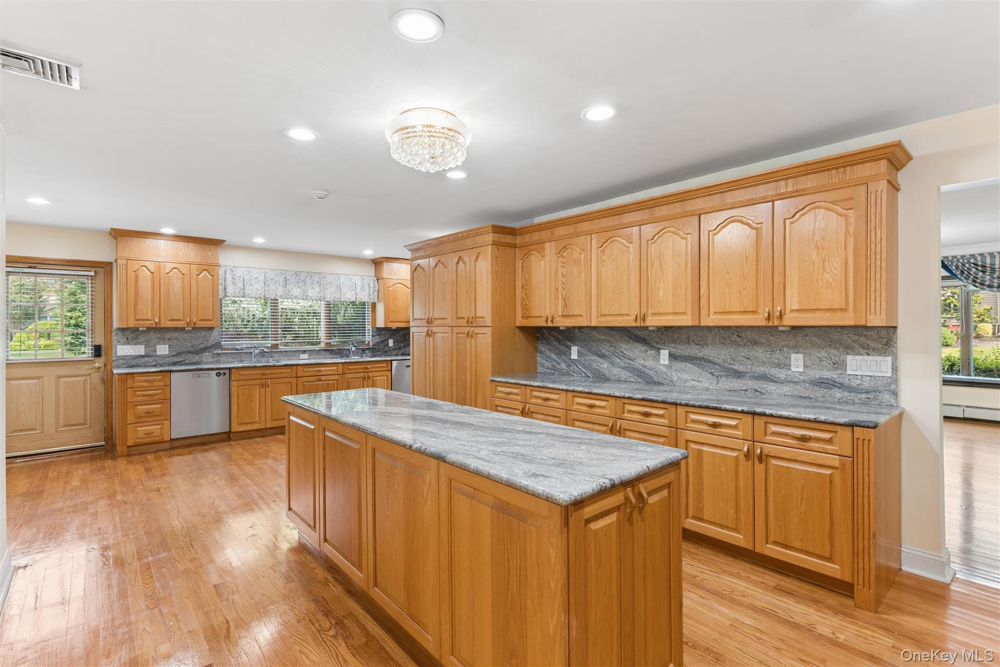 72 Lake End Road Merrick, NY 11566 - Photo 11 of 43