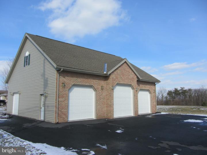 1005 Park Road Leesport, PA 19533 - Photo 5 of 25 Gallery Image 5