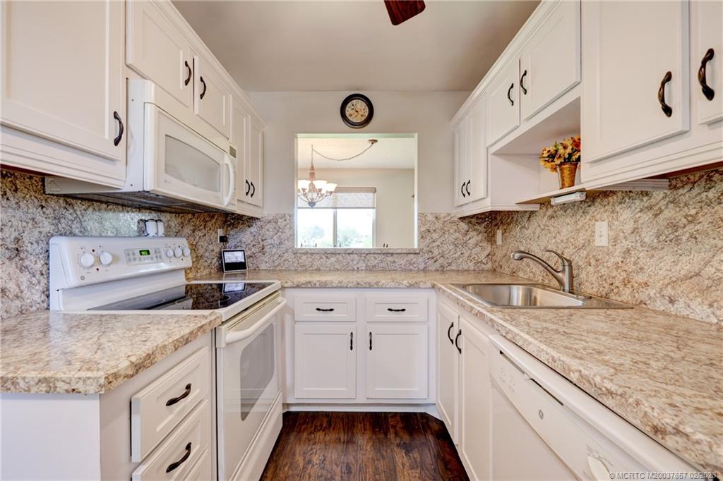 5403 Southeast Miles Grant Road, Unit H210 Stuart, FL 34997 - Photo 14 of 42 Gallery Image 14