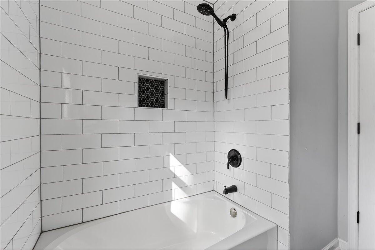 2004 Valnore Road Johns Island, SC 29455 - Photo 13 of 20 13-Maddie Breggia - DSC09100