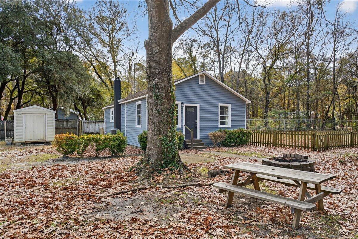 2004 Valnore Road Johns Island, SC 29455 - Photo 4 of 20 04-Maddie Breggia - DSC09120