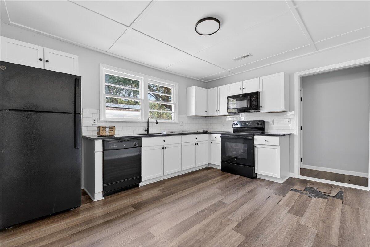 2004 Valnore Road Johns Island, SC 29455 - Photo 8 of 20 08-Maddie Breggia - DSC09085