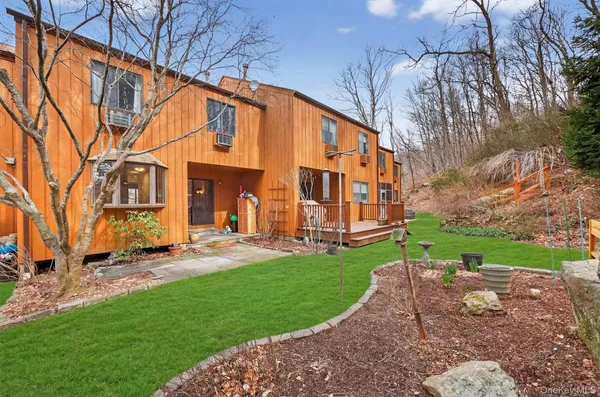 $600,000 | 38 Amber Drive, Croton-on-Hudson, NY 10520