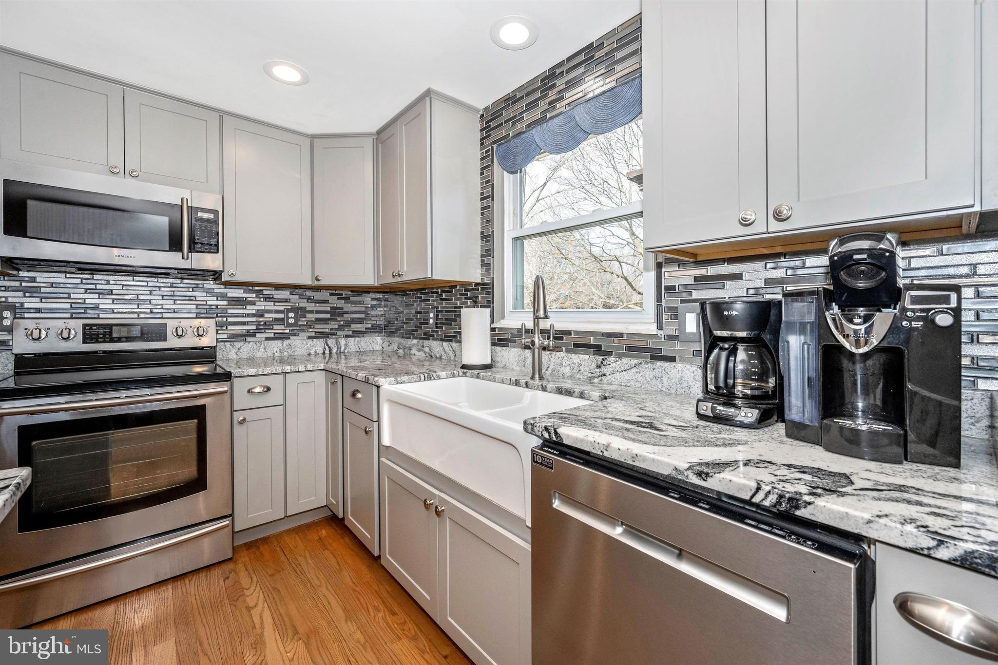 13 Crum Road Walkersville, MD 21793 - Photo 13 of 43 This kitchen is fabulous!