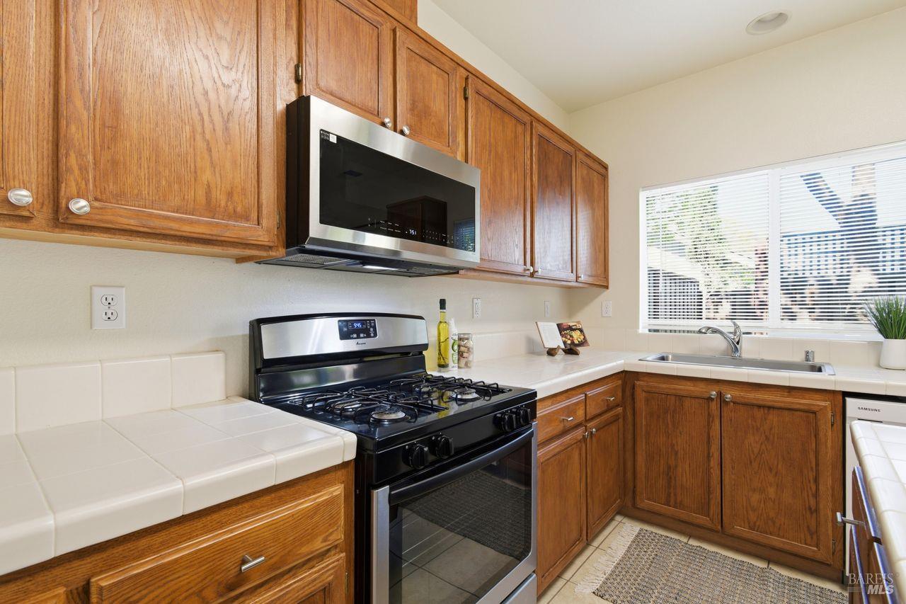 1439 Grey Hawk Way Santa Rosa, CA 95409 - Photo 15 of 37