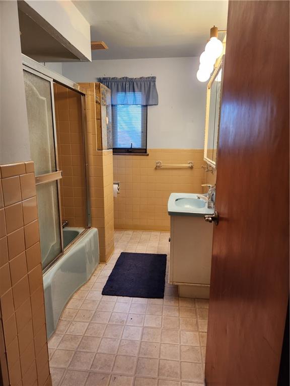 200 Reed Street Lower Burrell, PA 15068 - Photo 5 of 11 Gallery Image 5