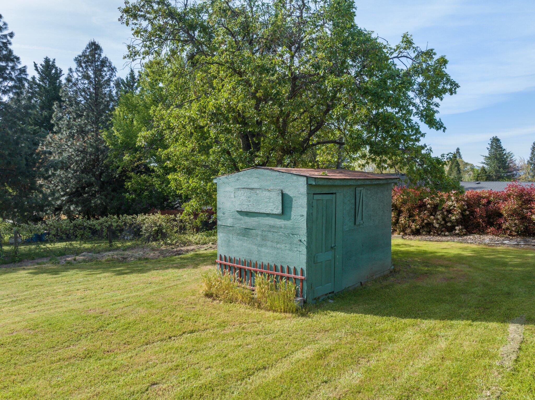 3459 Lone Pine Road Medford, OR 97504 - Photo 25 of 29 12-web-or-mls-DJI_0994