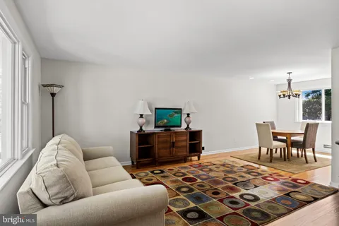 $500,000 | 319 Brentwood Avenue, Cherry Hill, NJ 08002