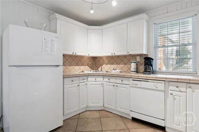 $889,000 | 202 14th Street, Tybee Island, GA 31328