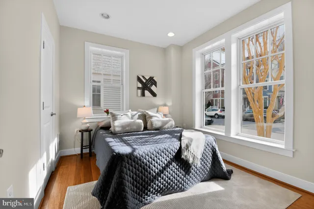 $1,249,900 | 716 Diamond Avenue, Alexandria, VA 22301