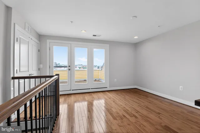 $1,249,900 | 716 Diamond Avenue, Alexandria, VA 22301