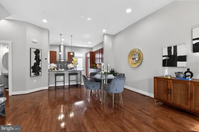 $1,249,900 | 716 Diamond Avenue, Alexandria, VA 22301