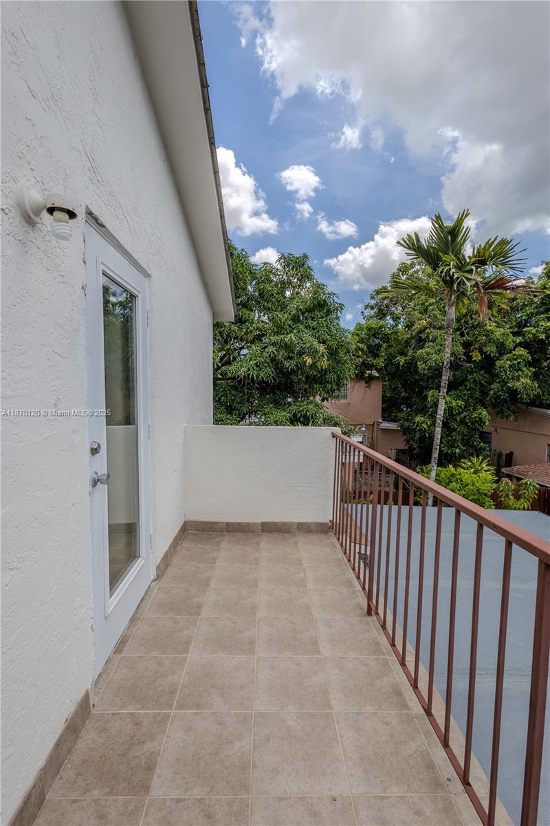 2435 Southwest 11th Street, Unit 9B Miami, FL 33135 - Photo 25 of 33 a view of a porch