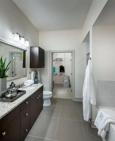 $1,829 | 400 Pharr Road Northeast, Unit 740, Atlanta, GA 30305