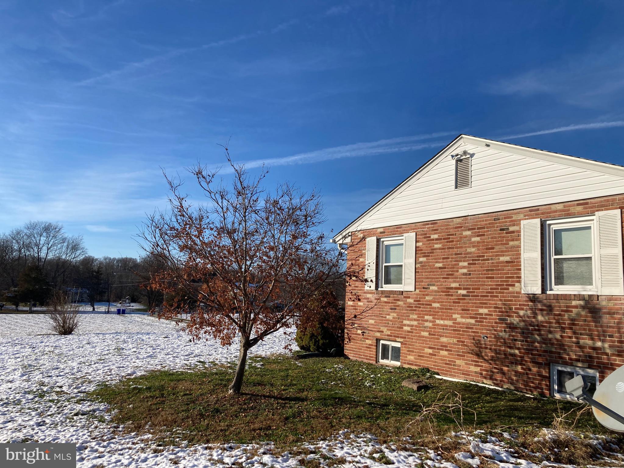 21315 Whites Ferry Road Poolesville, MD 20837 - Photo 13 of 41