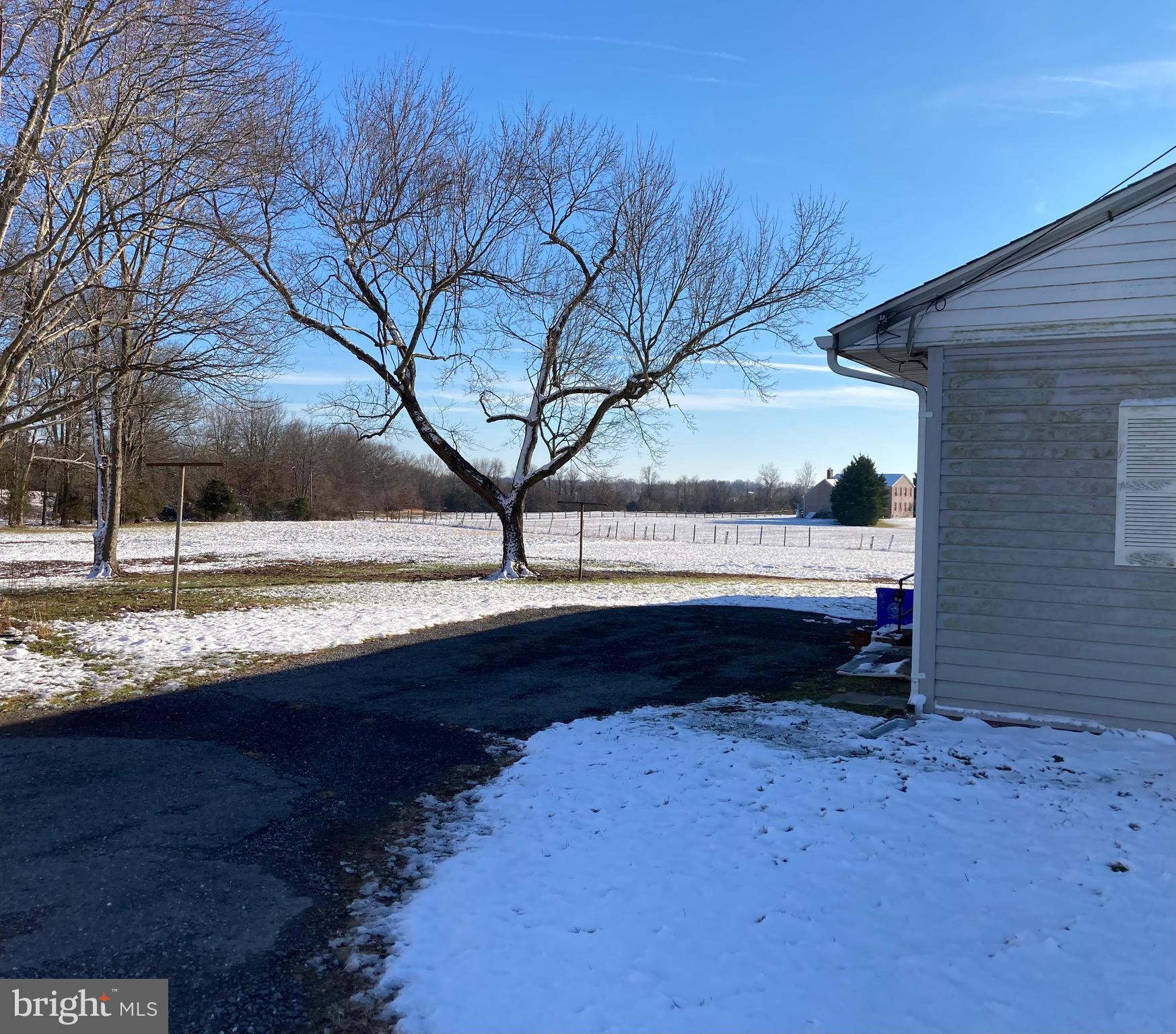 21315 Whites Ferry Road Poolesville, MD 20837 - Photo 8 of 41