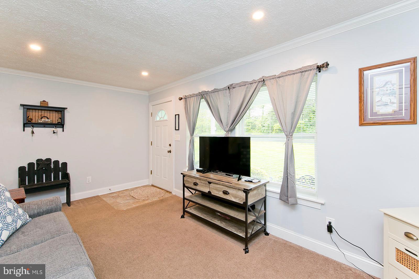 661 Back Mountain Road Winchester, VA 22602 - Photo 5 of 34 Gallery Image 5