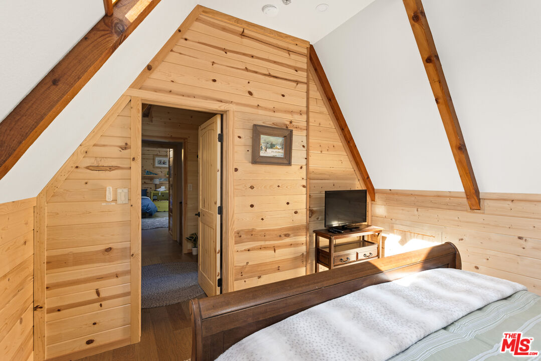 959 Quail Road Wrightwood, CA 92397 - Photo 13 of 17