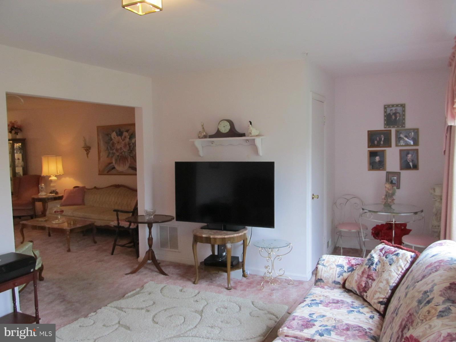 9256 Cherry Lane, Unit 24 Laurel, MD 20708 - Photo 11 of 21 Family Room