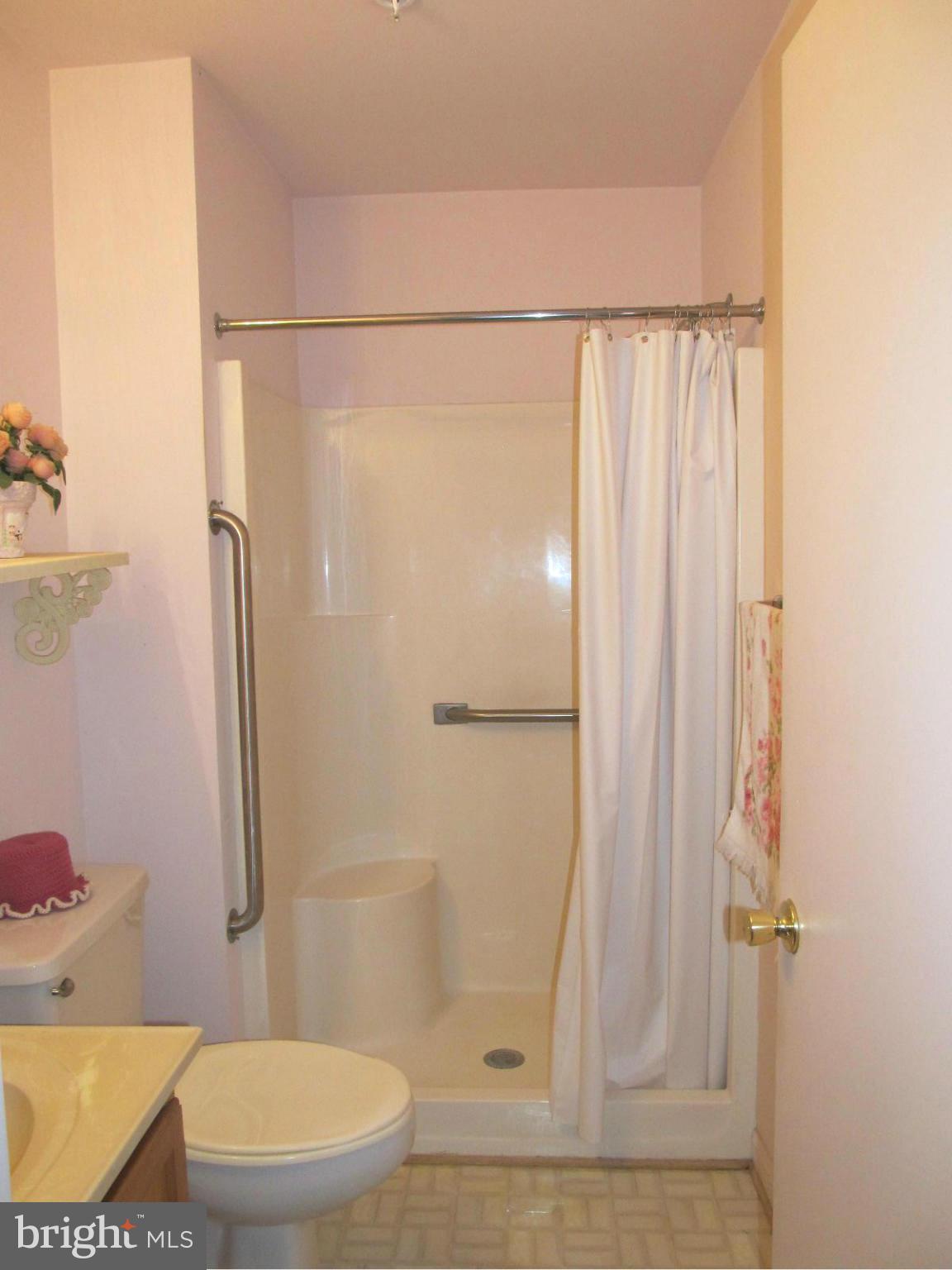 9256 Cherry Lane, Unit 24 Laurel, MD 20708 - Photo 16 of 21 Bath