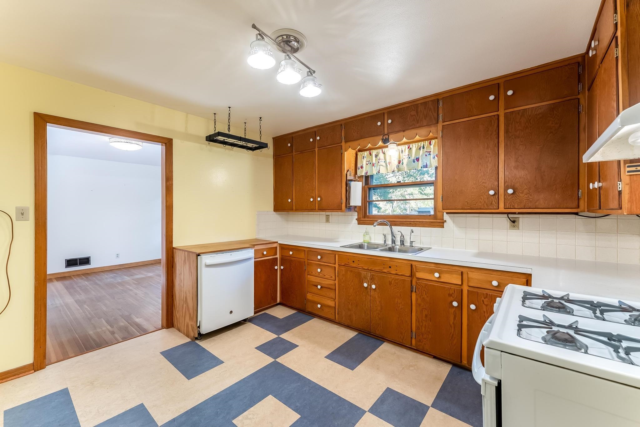 4841 North Sullivan Street Wichita, KS 67204 - Photo 15 of 34