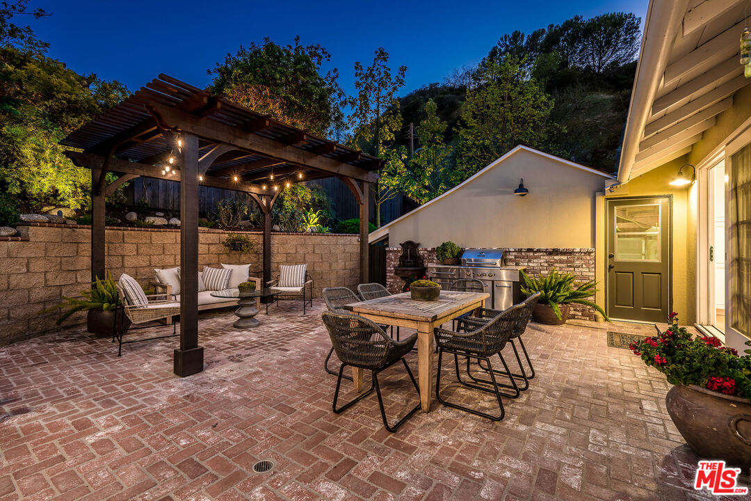 3734 Loadstone Drive Sherman Oaks, CA 91403 - Photo 44 of 53