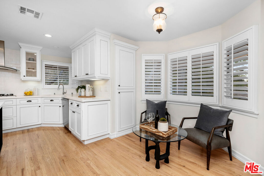 3734 Loadstone Drive Sherman Oaks, CA 91403 - Photo 9 of 53