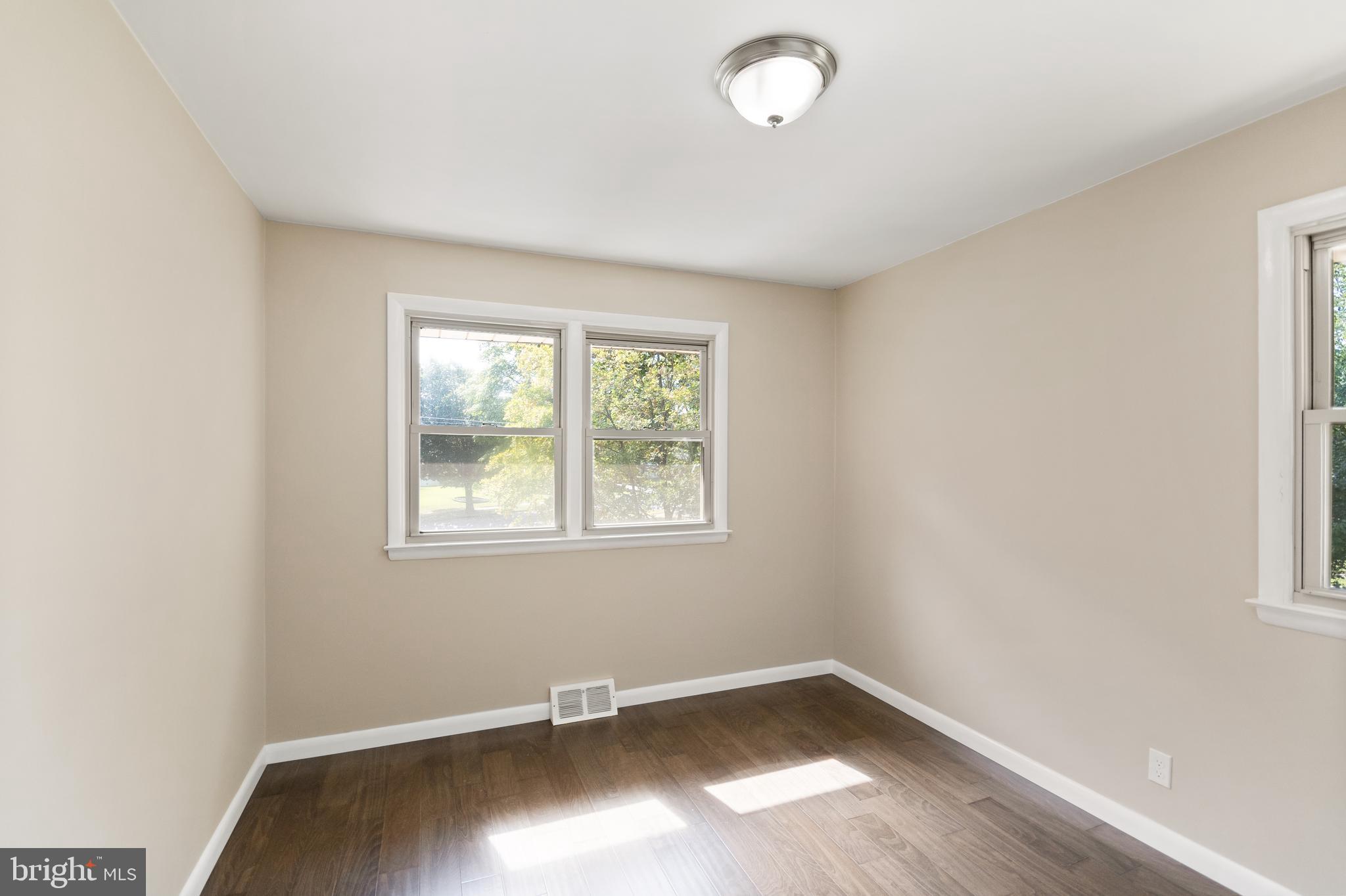 419 Preston Road Cherry Hill, NJ 08034 - Photo 13 of 29