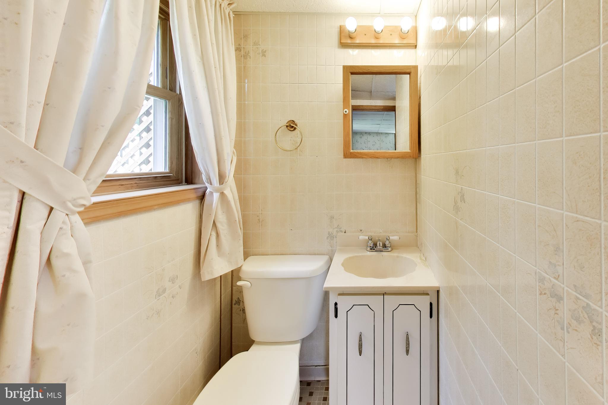 30075 Huntt Road Mechanicsville, MD 20659 - Photo 36 of 45 Full Bath - In-Law Suite - Lower Level