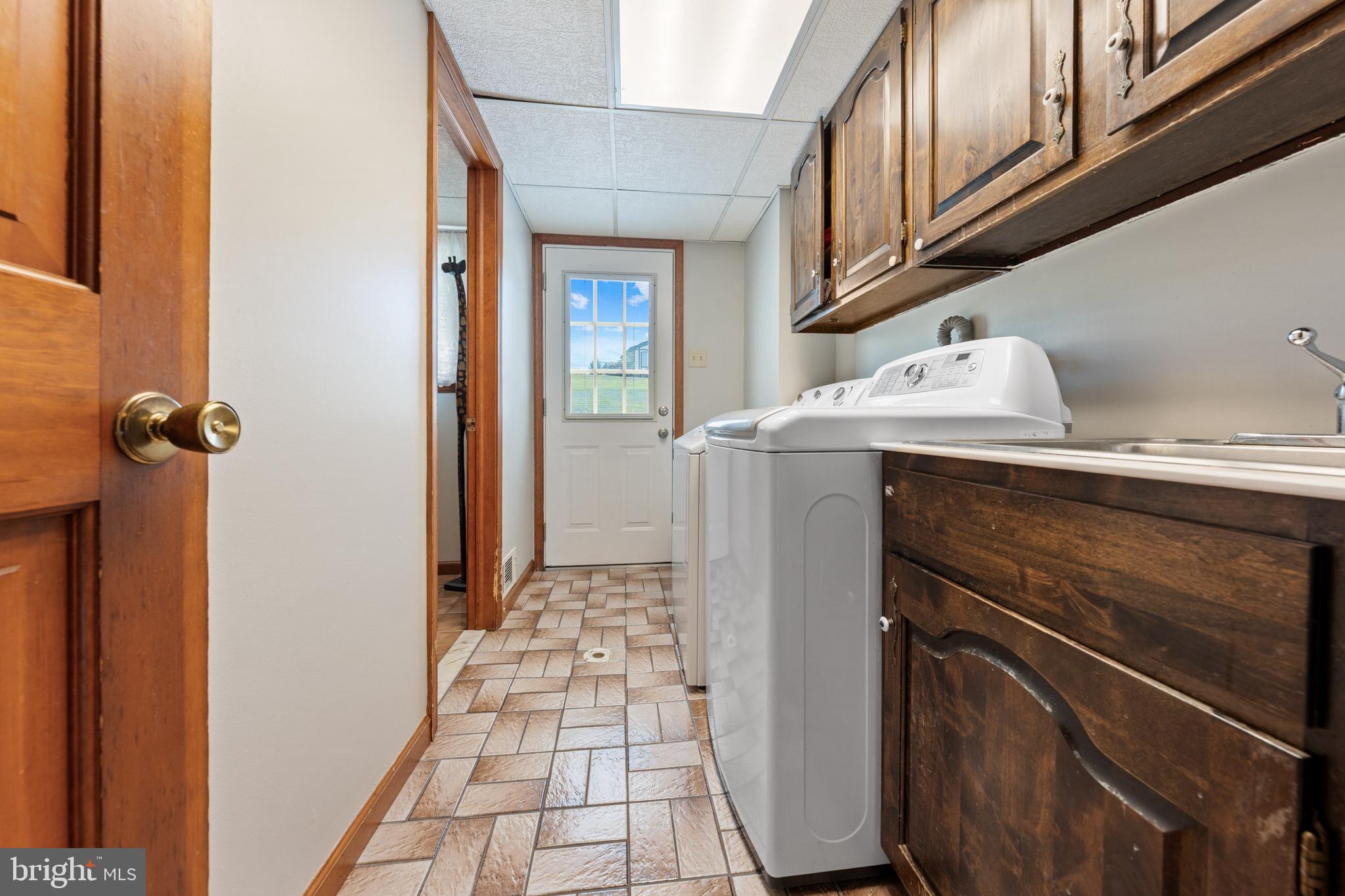 947 Tamenend Road Bath, PA 18014 - Photo 7 of 61