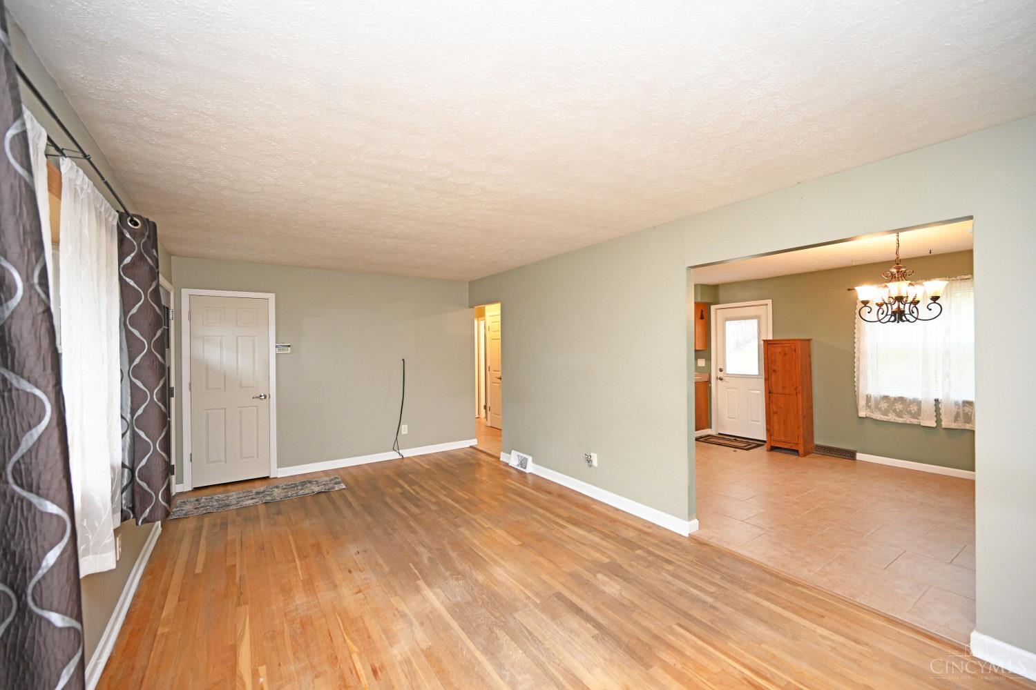 4475 Delhi Road Cincinnati, OH 45238 - Photo 6 of 35 Gallery Image 6