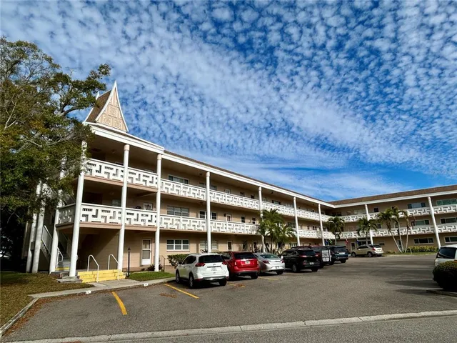 $249,900 | 2436 Rhodesian Drive, Unit 42, Clearwater, FL 33763