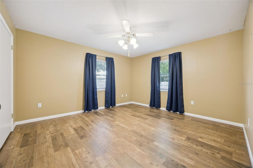 80 Whitcomb Avenue Umatilla, FL 32784 - Photo 11 of 49