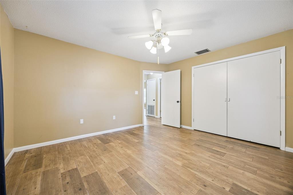 80 Whitcomb Avenue Umatilla, FL 32784 - Photo 12 of 49