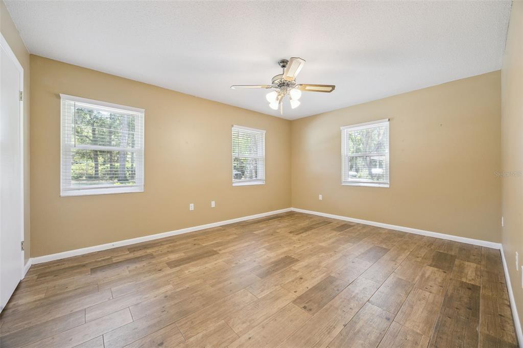 80 Whitcomb Avenue Umatilla, FL 32784 - Photo 14 of 49