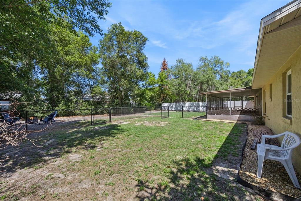 80 Whitcomb Avenue Umatilla, FL 32784 - Photo 17 of 49