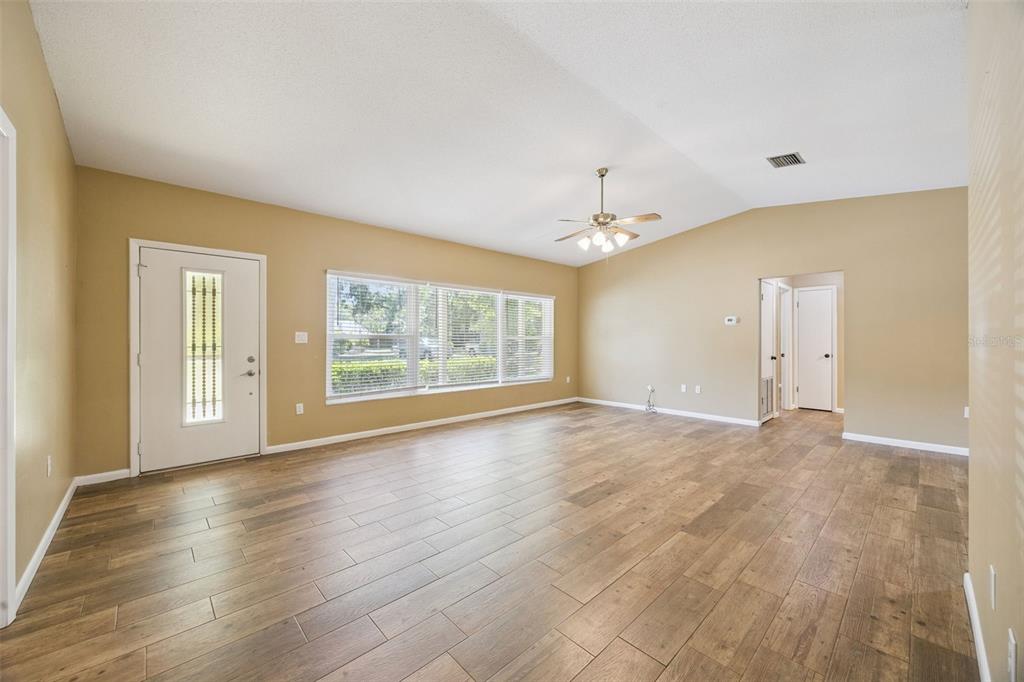 80 Whitcomb Avenue Umatilla, FL 32784 - Photo 4 of 49