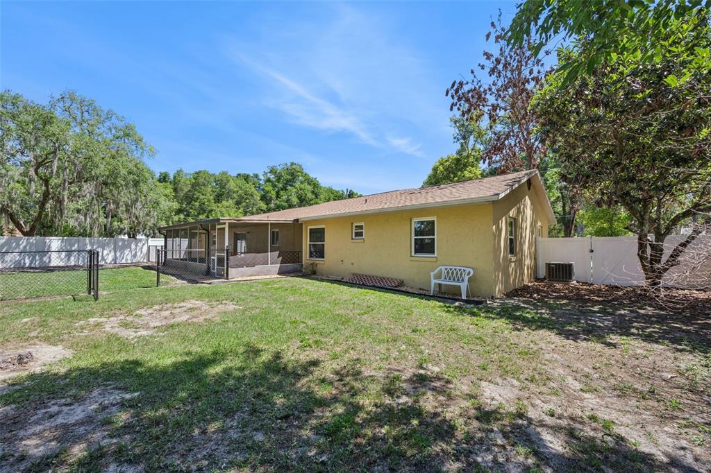 80 Whitcomb Avenue Umatilla, FL 32784 - Photo 43 of 49