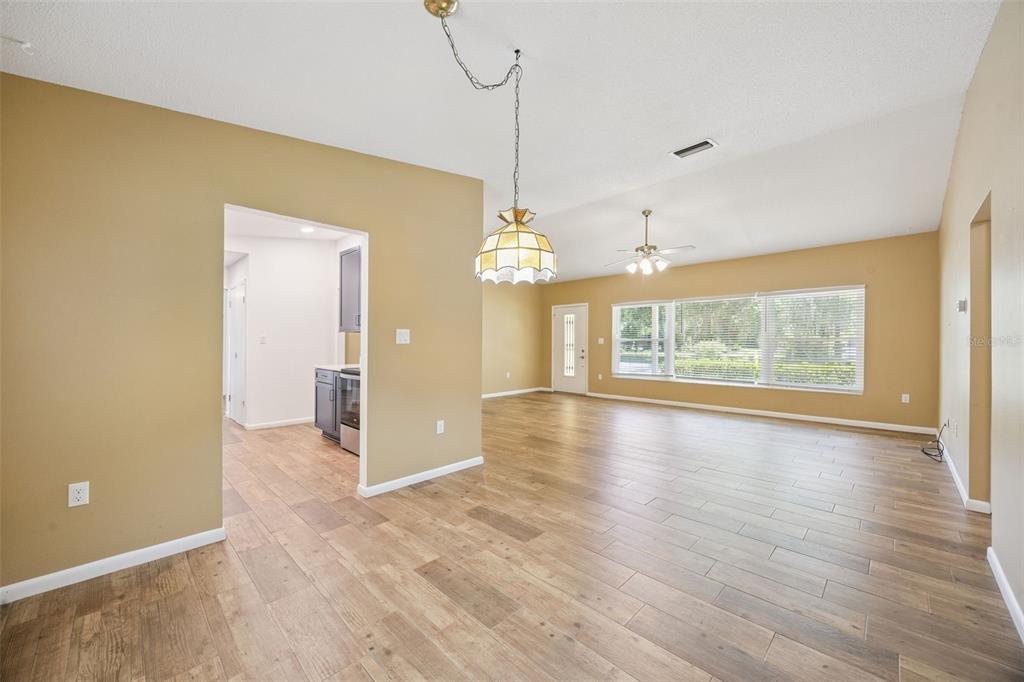 80 Whitcomb Avenue Umatilla, FL 32784 - Photo 8 of 49