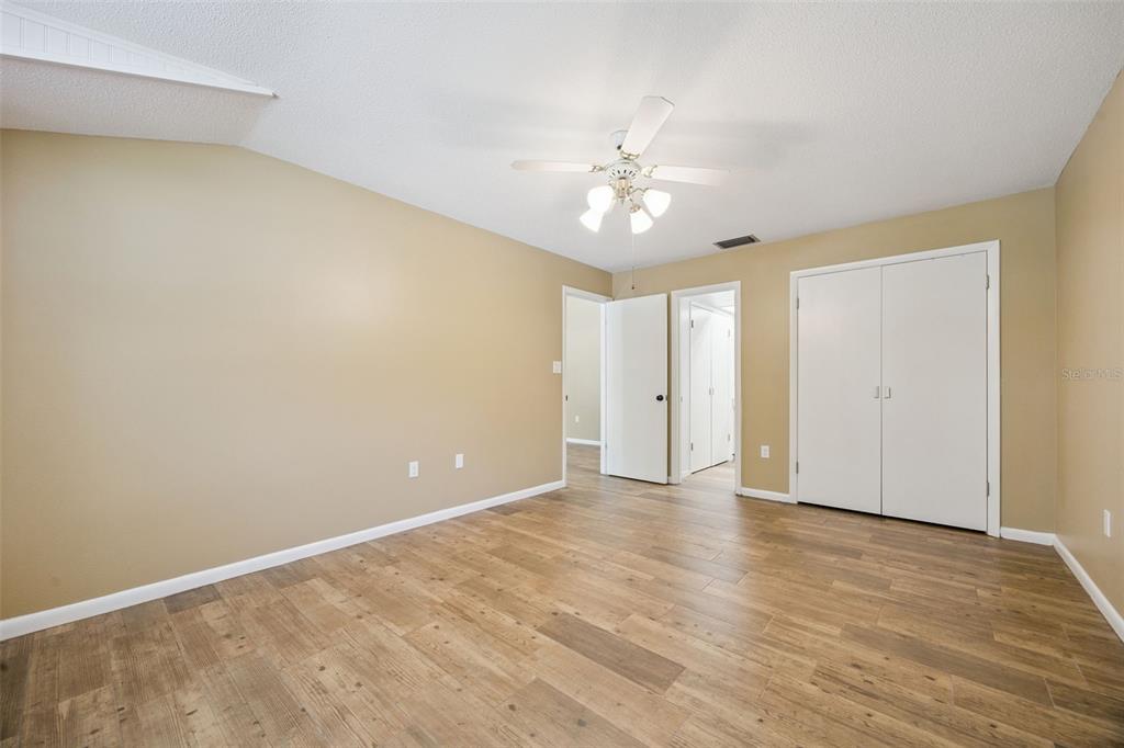 80 Whitcomb Avenue Umatilla, FL 32784 - Photo 9 of 49