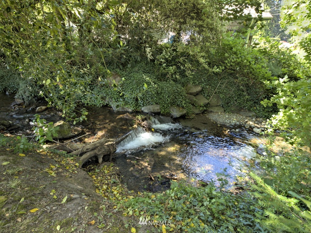 570 Northeast Beck Road Belfair, WA 98528 - Photo 5 of 25