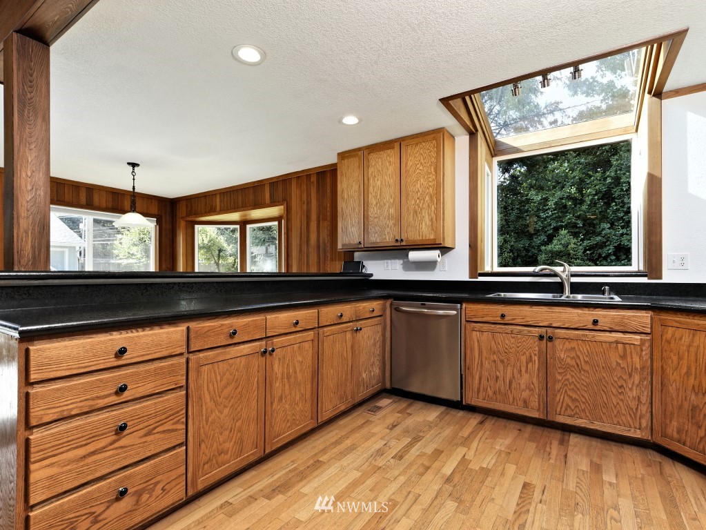 570 Northeast Beck Road Belfair, WA 98528 - Photo 10 of 25