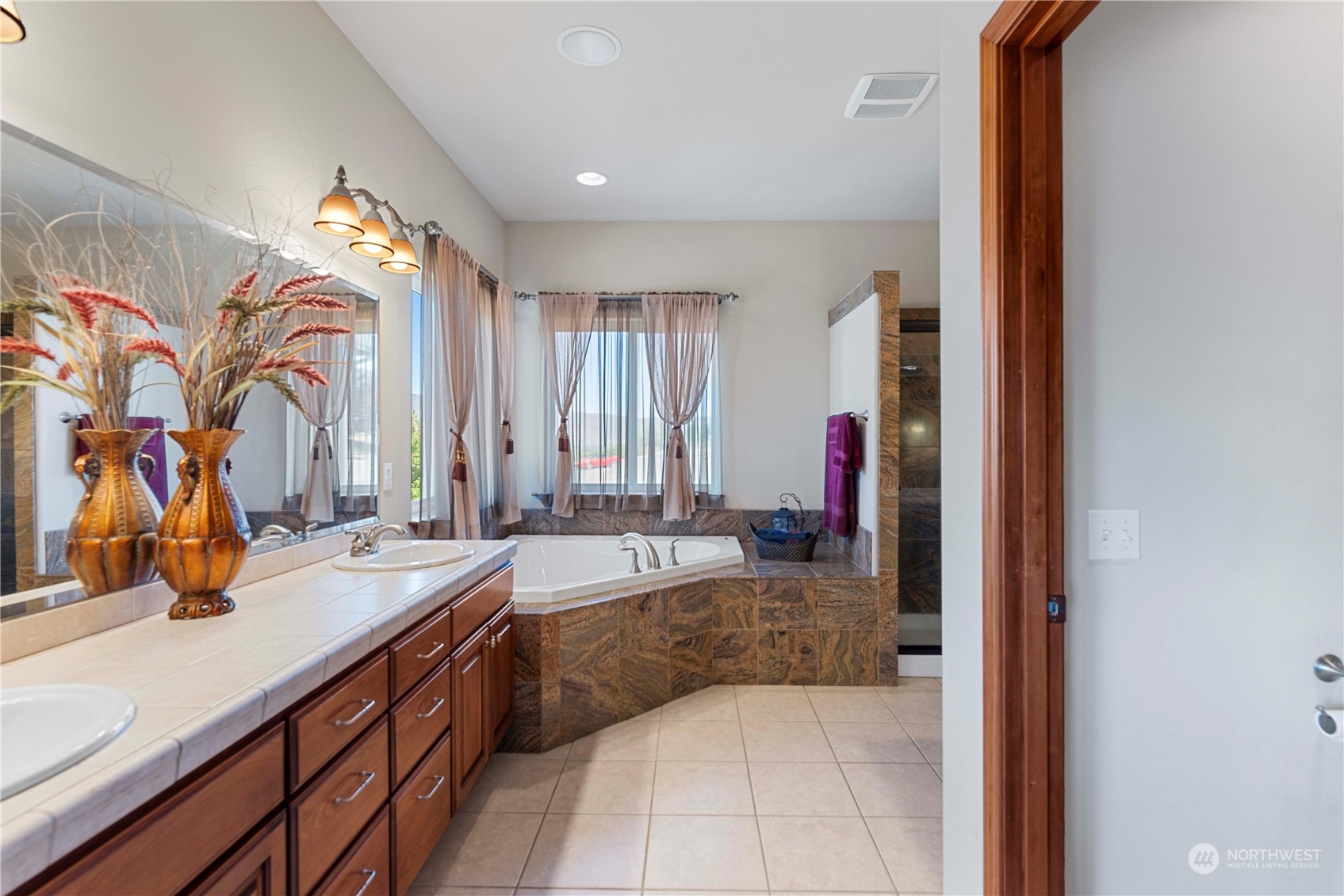 2630 Golf Course Road Malaga, WA 98828 - Photo 16 of 37 Gallery Image 16