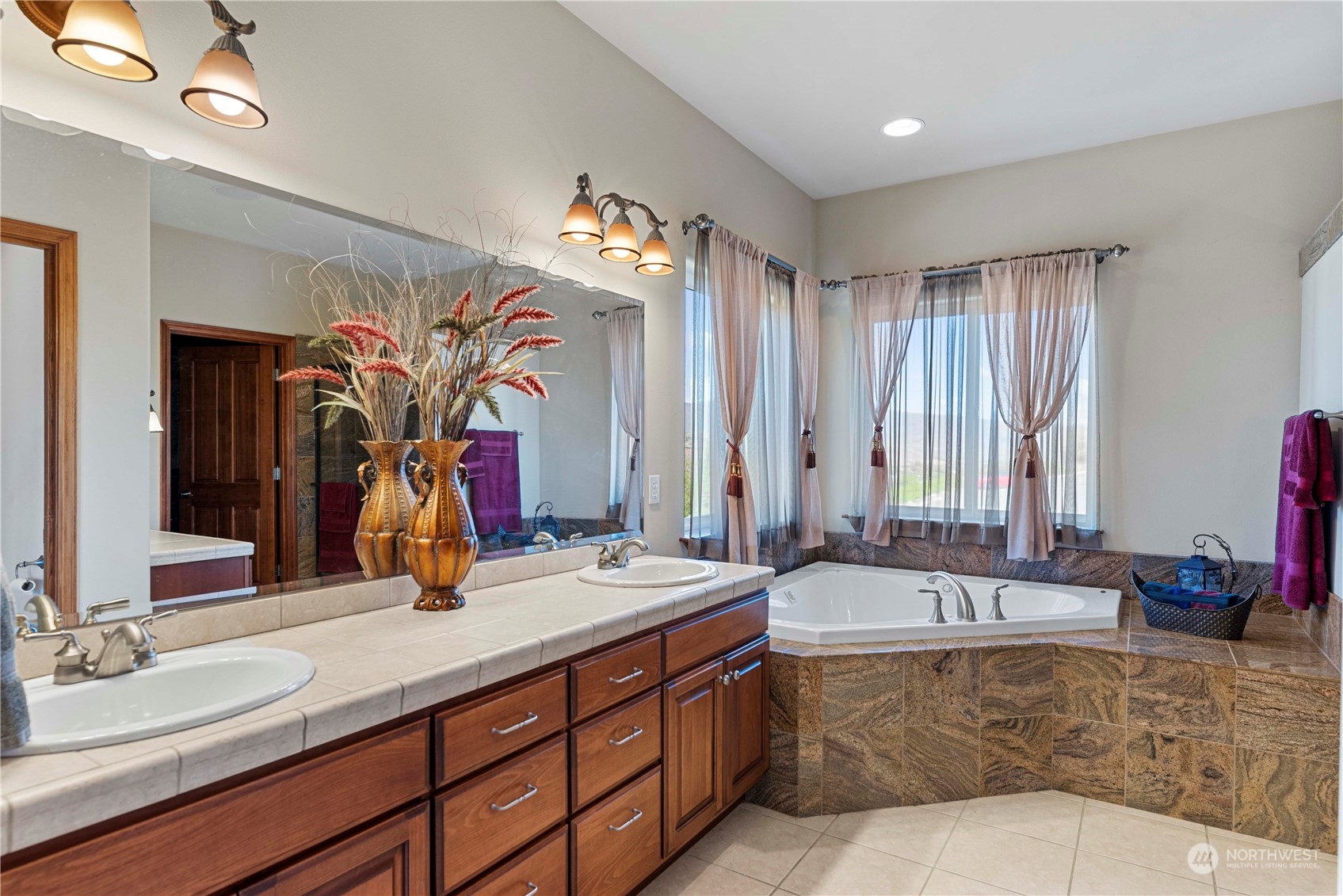 2630 Golf Course Road Malaga, WA 98828 - Photo 17 of 37 Gallery Image 17