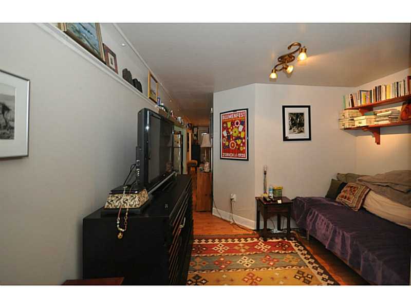 272 Mitchell's Lane Middletown, RI 02842 - Photo 19 of 25 Studio/Study/Office.