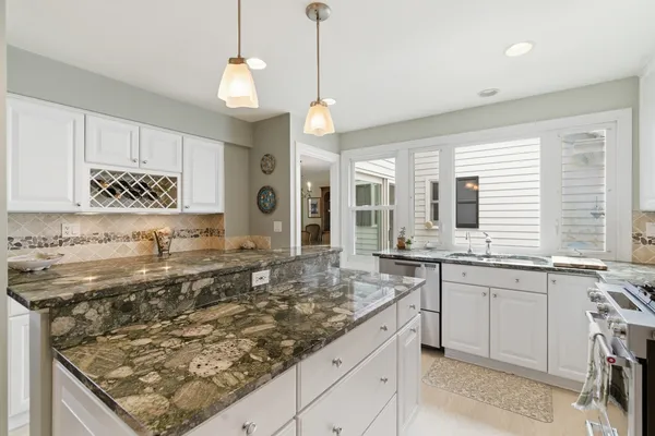 $629,000 | 2 Ct Of Mohawk Valley, Lincolnshire, IL 60069